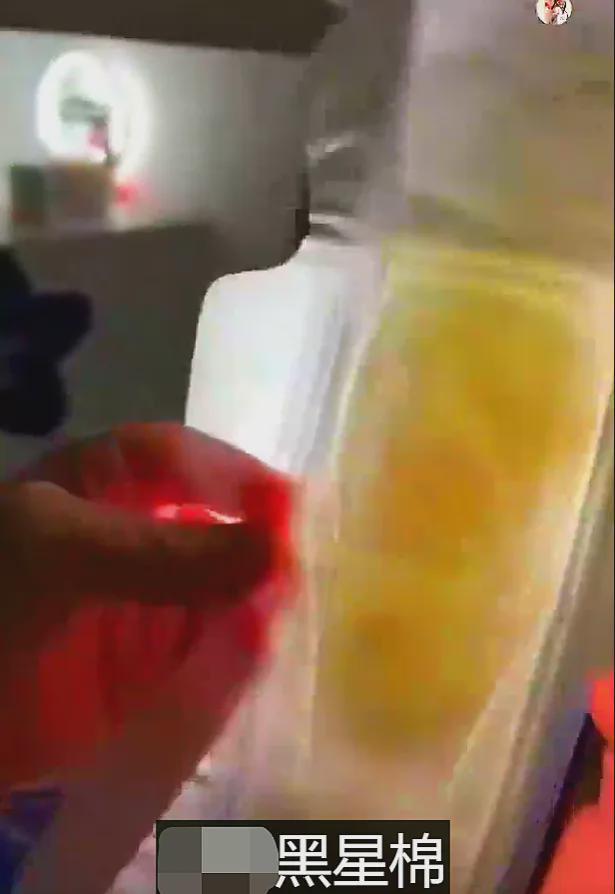 0款无1达标手机照出“黄色”外国抢！EVO真人平台国产卫生巾集体塌房1(图5)